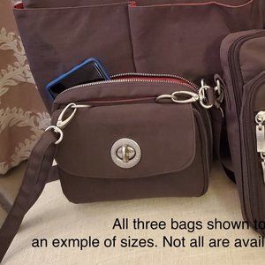 REDUCED! SHIP FAST! Baggallini CrossBody Bag Like New - Red interior! Cute!